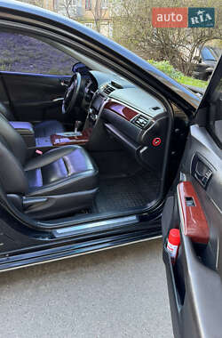Седан Toyota Camry 2013 в 