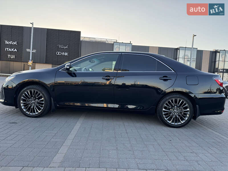 Седан Toyota Camry 2014 в Ніжині