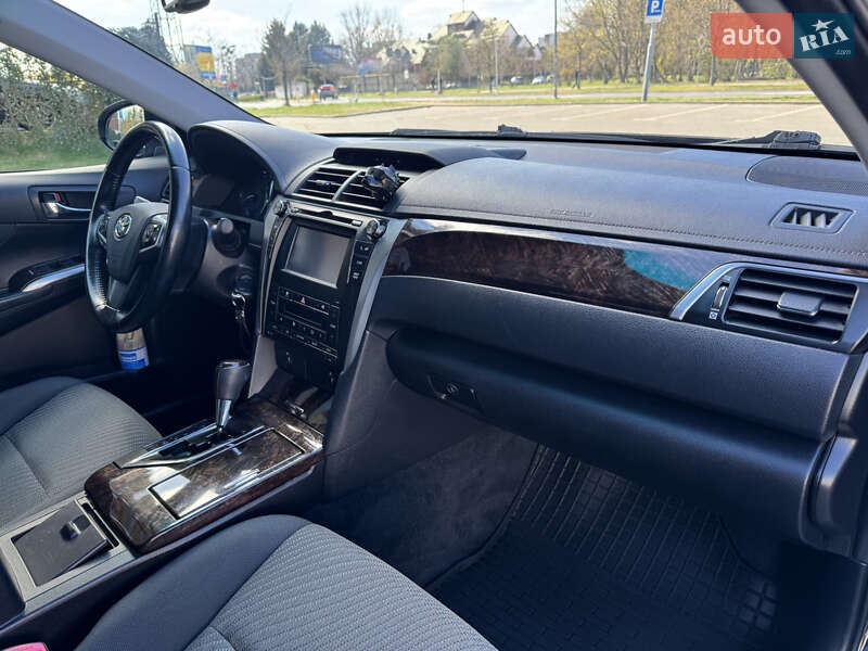 Седан Toyota Camry 2014 в Ніжині