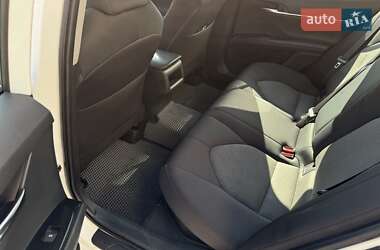 Седан Toyota Camry 2020 в 