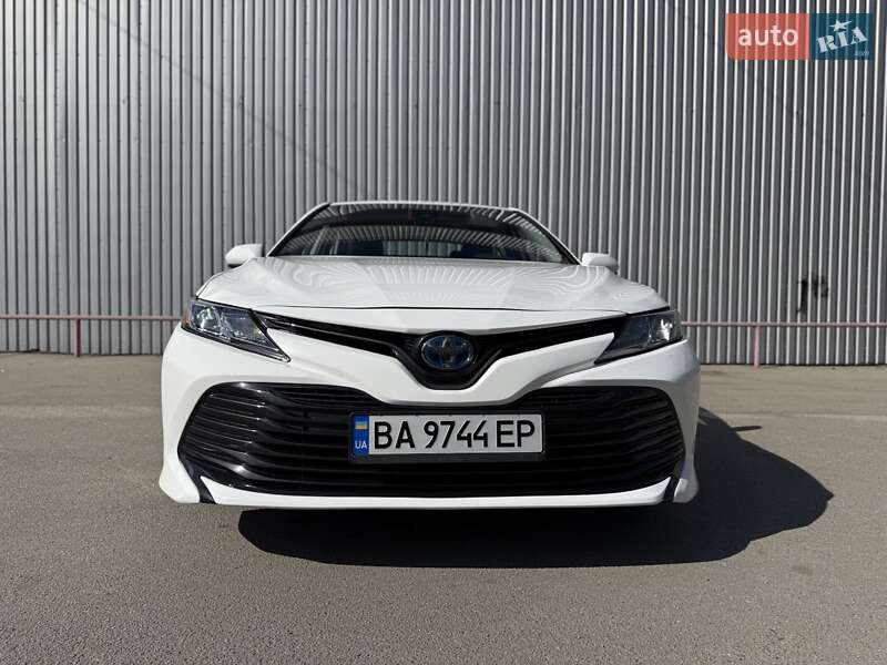 Седан Toyota Camry 2020 в Кропивницком
