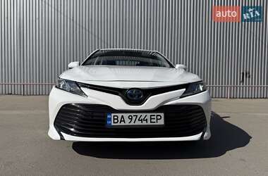 Седан Toyota Camry 2020 в 