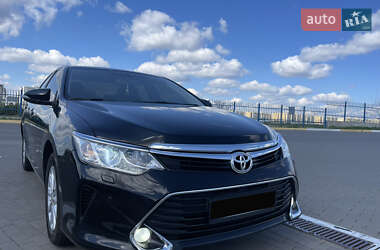 Седан Toyota Camry 2017 в Одессе