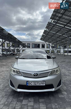 Седан Toyota Camry 2012 в 