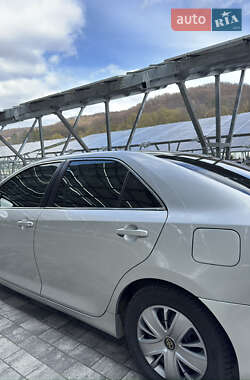 Седан Toyota Camry 2012 в 