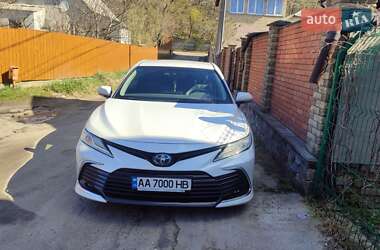 Седан Toyota Camry 2021 в 