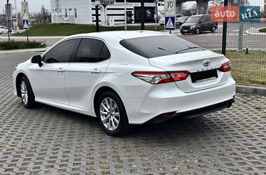 Седан Toyota Camry 2019 в 