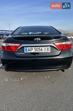 Седан Toyota Camry 2016 в 
