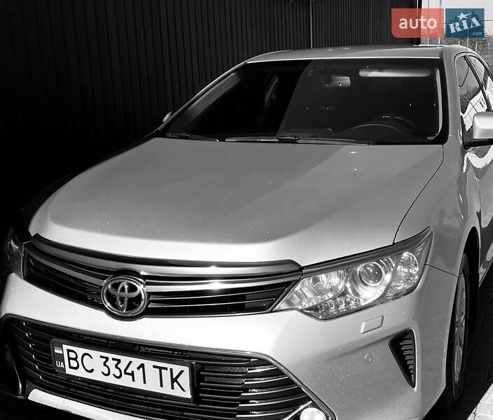 Toyota Camry 2016