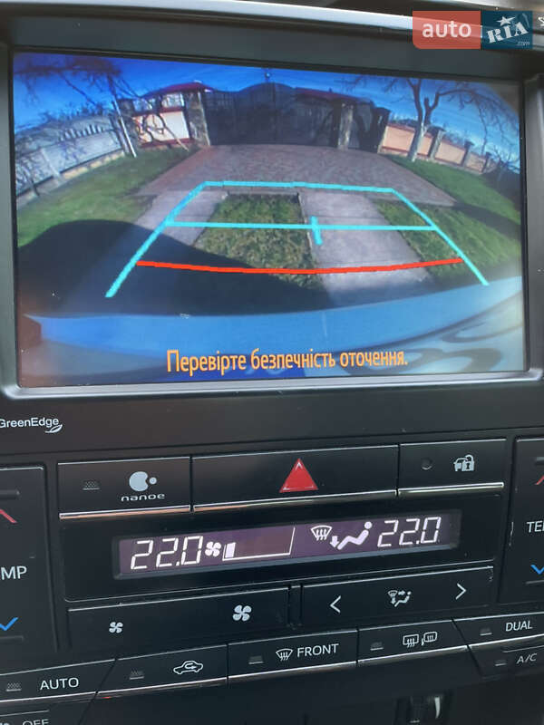 Седан Toyota Camry 2016 в Львове