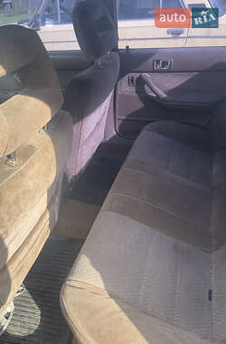 Седан Toyota Camry 1990 в 