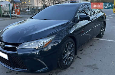Седан Toyota Camry 2015 в Львові