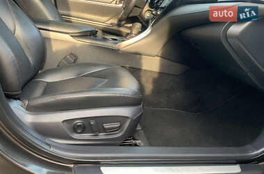 Седан Toyota Camry 2017 в 