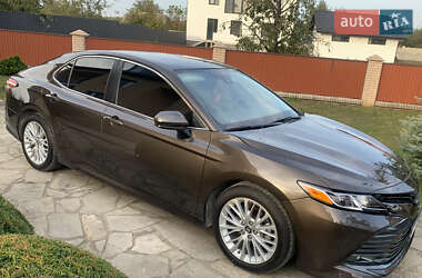 Седан Toyota Camry 2017 в 