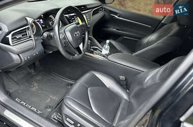 Седан Toyota Camry 2018 в 