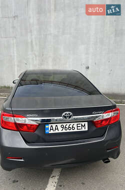 Седан Toyota Camry 2012 в 
