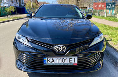 Седан Toyota Camry 2018 в 