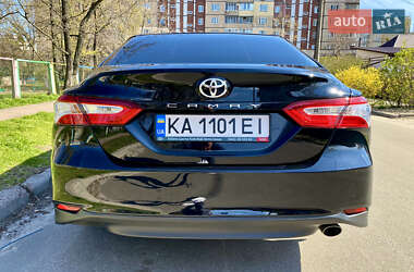 Седан Toyota Camry 2018 в 