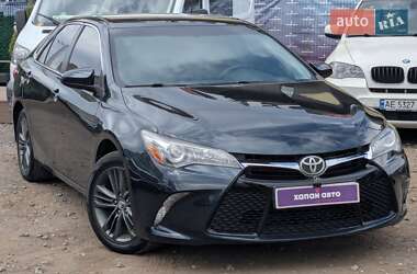Седан Toyota Camry 2015 в 