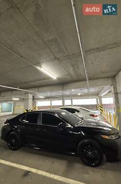 Седан Toyota Camry 2019 в 