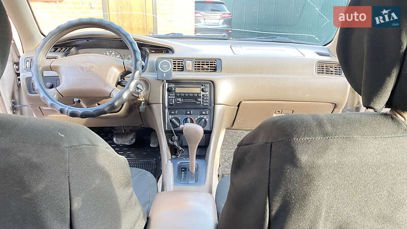 Седан Toyota Camry 2001 в Борисполі