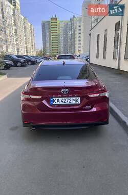 Седан Toyota Camry 2018 в Дніпрі