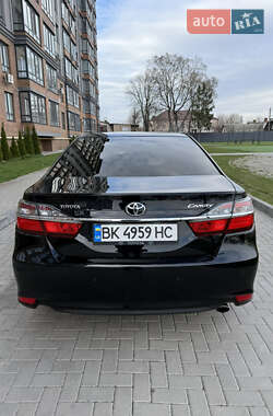 Седан Toyota Camry 2014 в 
