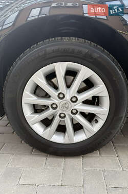 Седан Toyota Camry 2014 в 