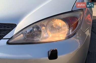 Седан Toyota Camry 2003 в 