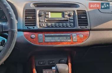Седан Toyota Camry 2003 в 