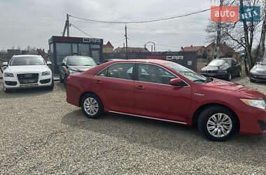 Седан Toyota Camry 2013 в Ивано-Франковске