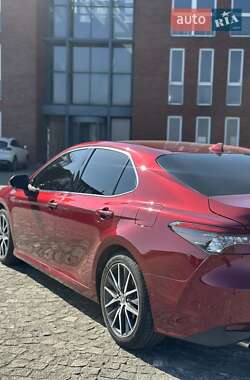 Седан Toyota Camry 2020 в 