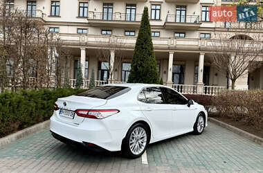 Седан Toyota Camry 2020 в 