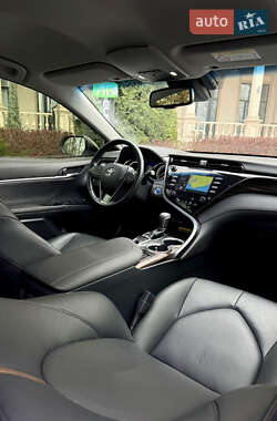 Седан Toyota Camry 2020 в 