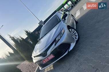 Седан Toyota Camry 2018 в 