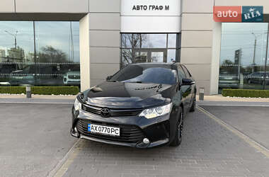 Седан Toyota Camry 2015 в 