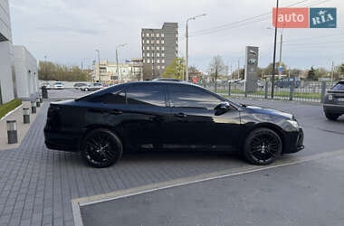 Седан Toyota Camry 2015 в 
