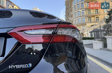 Седан Toyota Camry 2024 в 