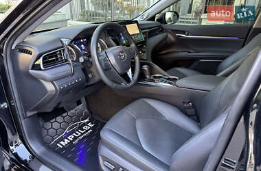 Седан Toyota Camry 2024 в 