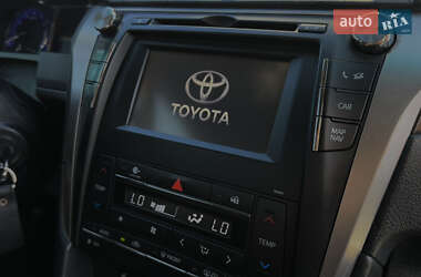 Седан Toyota Camry 2014 в 