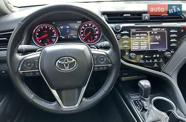 Седан Toyota Camry 2019 в 
