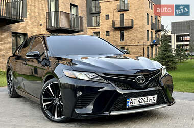 Седан Toyota Camry 2017 в Ивано-Франковске