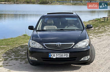 Седан Toyota Camry 2003 в 