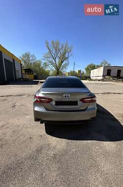Седан Toyota Camry 2021 в 