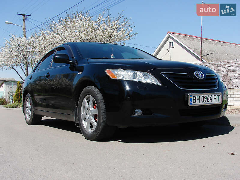 Седан Toyota Camry 2007 в 