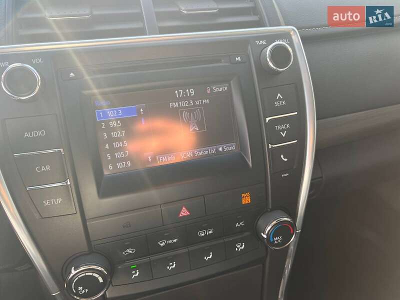 Седан Toyota Camry 2015 в Полтаві