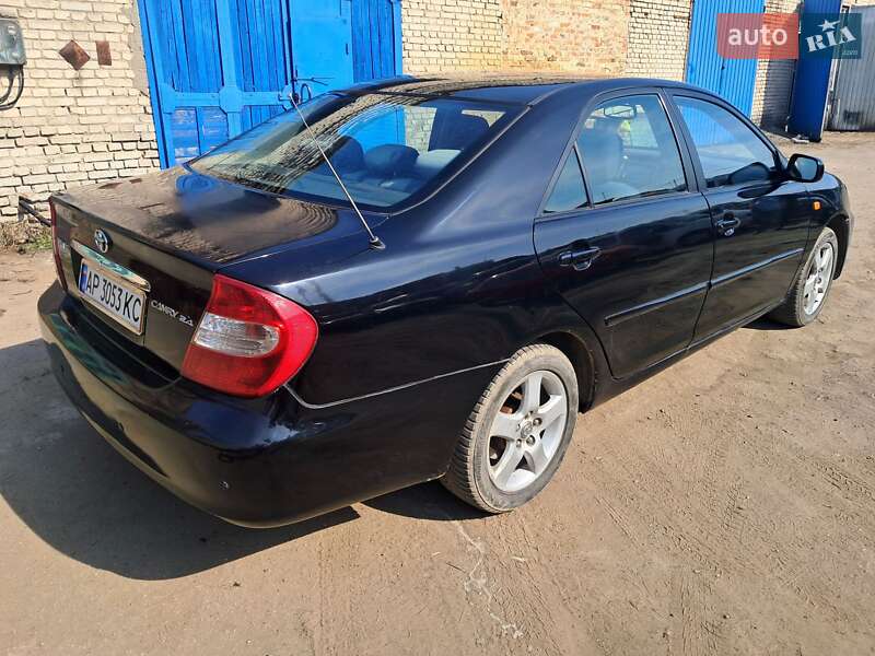 Седан Toyota Camry 2004 в Запоріжжі