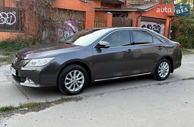 Седан Toyota Camry 2013 в 