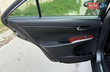 Седан Toyota Camry 2013 в 
