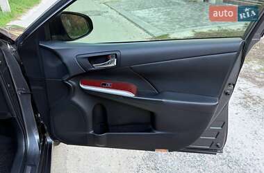 Седан Toyota Camry 2013 в 
